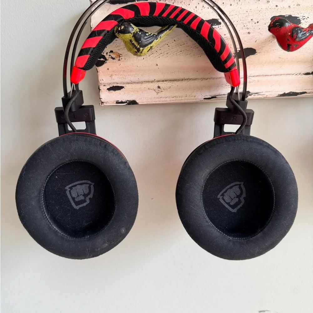 PewDiePie x Razer Gaming Headset - Red and Black - good condition - Picture 2 of 3